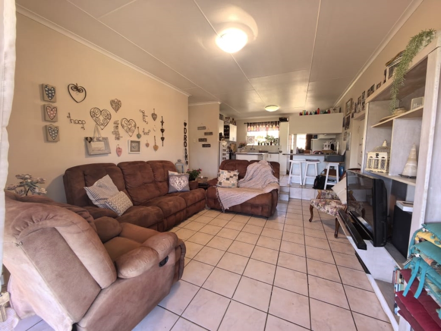 3 Bedroom Property for Sale in Fraaiuitsig Western Cape